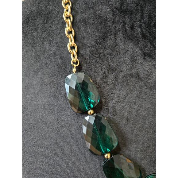 Women's Emerald Green Faceted Bead Necklace with Gold Chain and Lobster Clasp - Picture 3 of 4